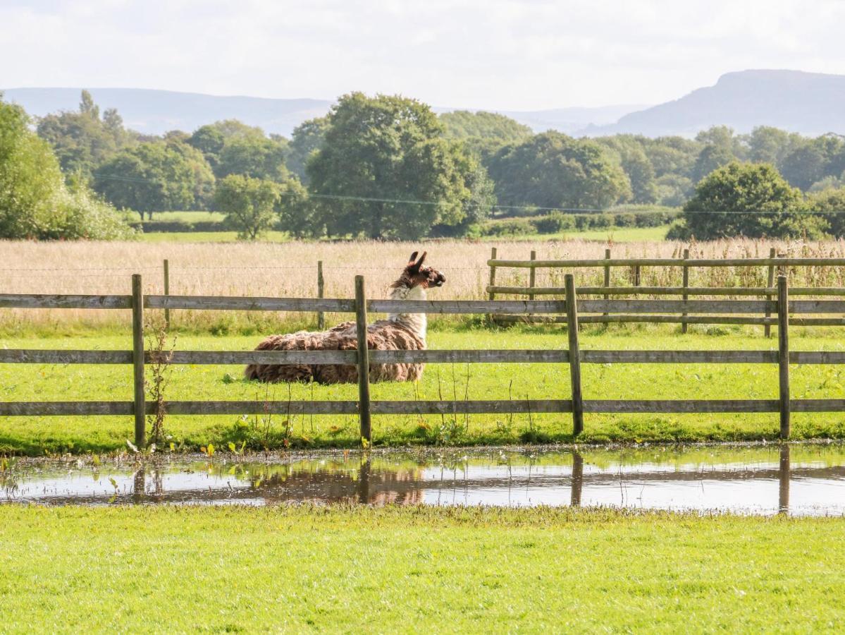 Chequer Stable Villa Brereton Dış mekan fotoğraf